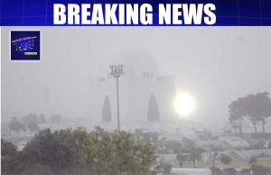 کراچی کے مختلف علاقوں میں صبح کے وقت دھند کے باعث حد نگاہ انتہائی کم ہونے کی وجہ سے کئی بین الاقوامی پروازوں کو دوسرے ائیرپورٹس پر منتقل کر دیا گیا۔